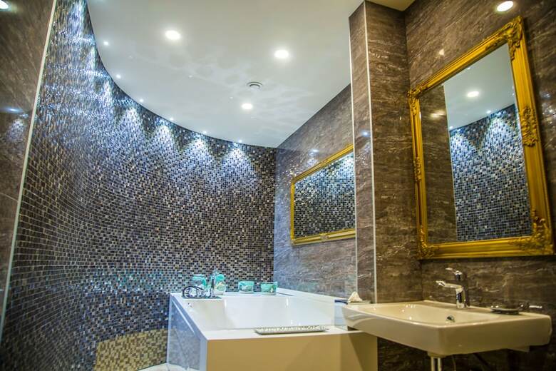 Malak Regency Hotel