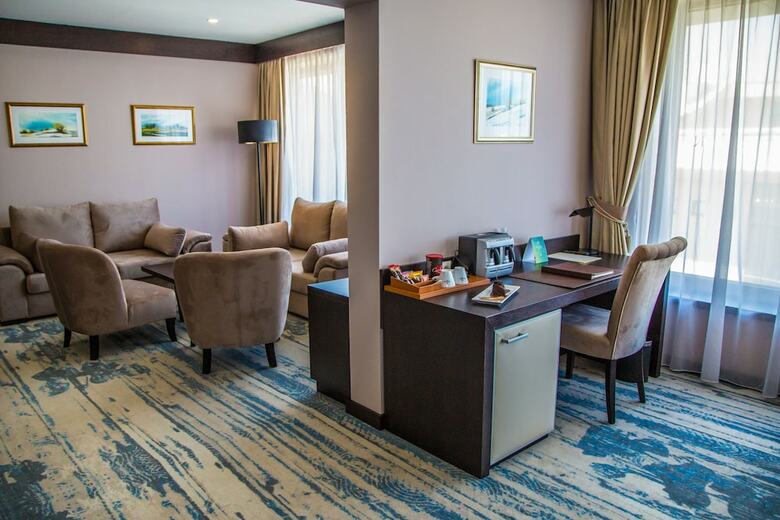 Malak Regency Hotel