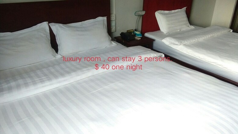 Hotel Cs