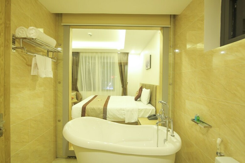 Royal Huy Hotel