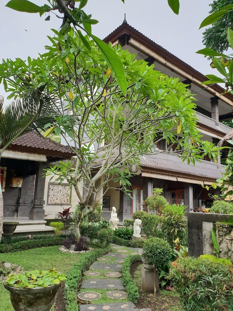 Hotel Liyer House