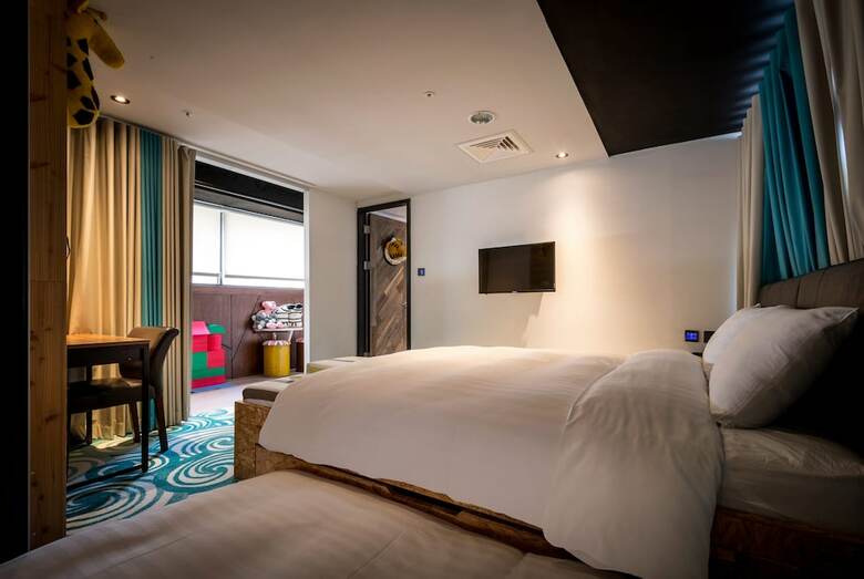 Calligraphy Greenway Hotel