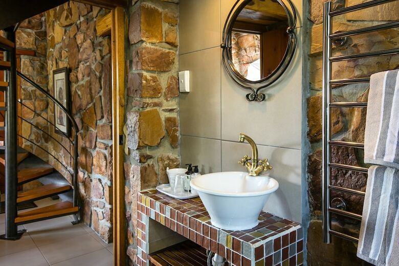 Leopardstone Hill