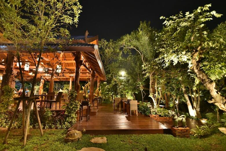 Hotel The Nine Thipthara Klongson Resort