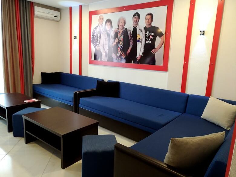 Rock Hotel First Line