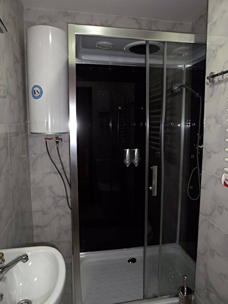 Rock Hotel First Line