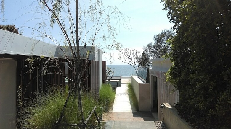 Hotel Seanery Beach Resort