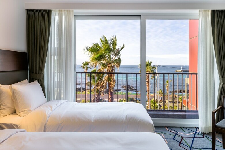 Augila Hotel Jeju Oceano Suites