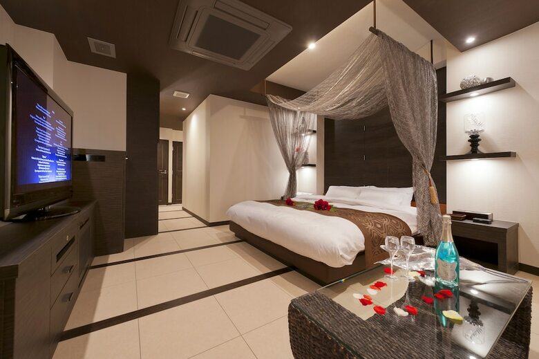 Hotel Myth-l-