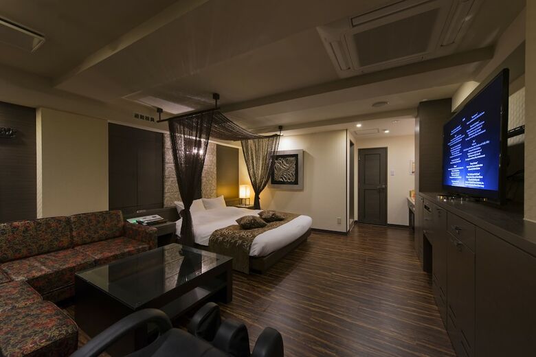 Hotel Myth-l-