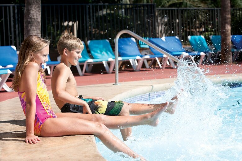Hotel Beach Cove Resort