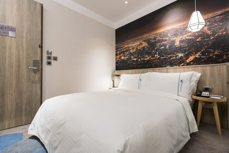 Hotel Airline Inn - Kaohsiung Station