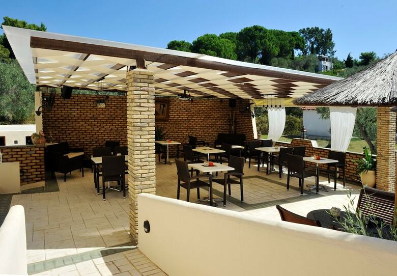 Marina Hotel