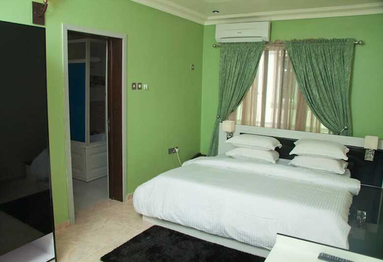 Milestone Hotel