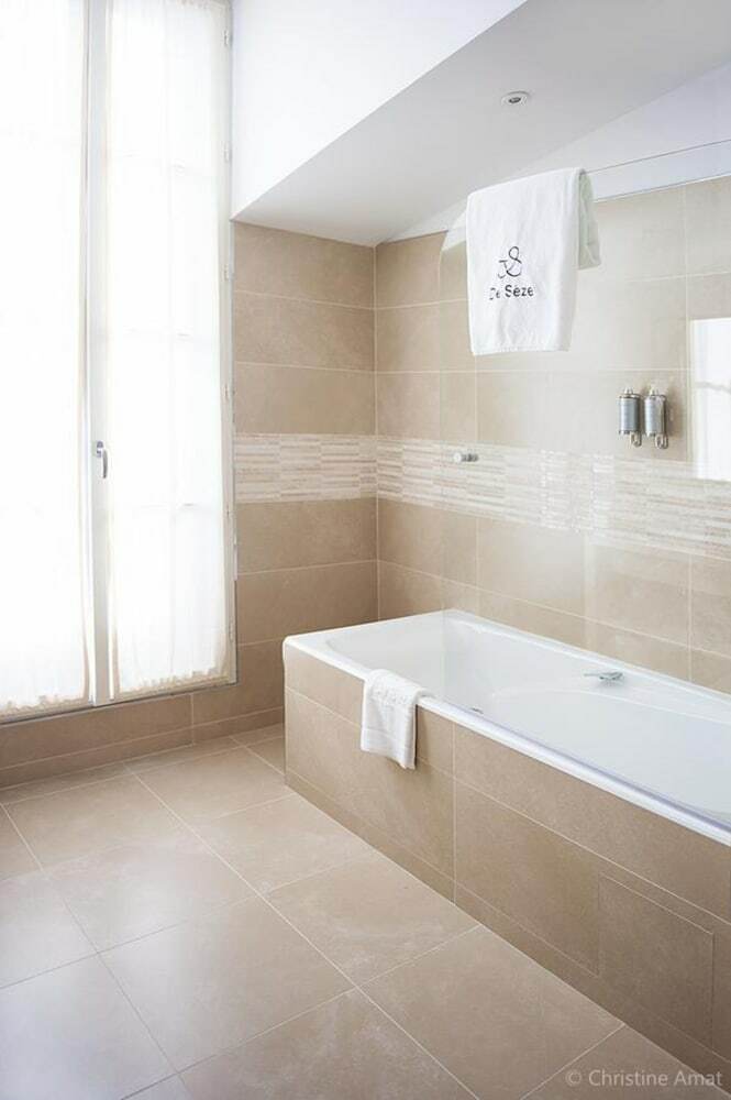 Hotel H�tel De S�ze