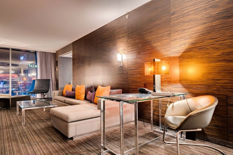 Stripviewsuites At Palms Place