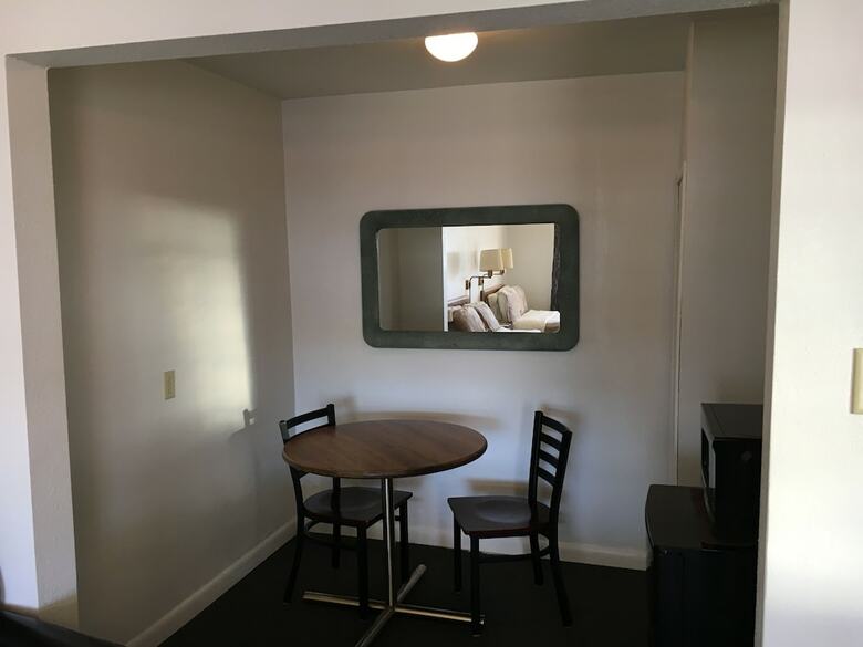 Kim's Oasis Motel