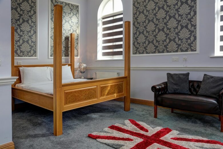 Baylis House Hotel