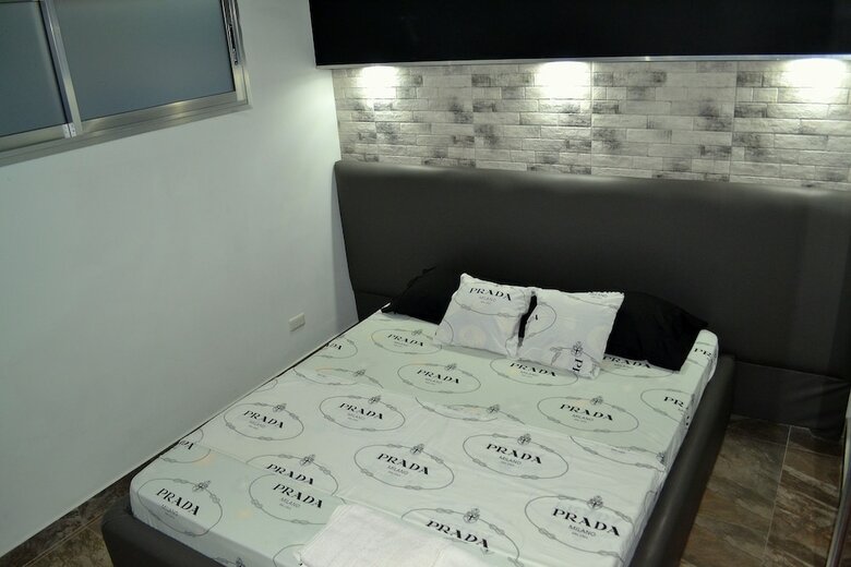 Micky Santoro Apartments