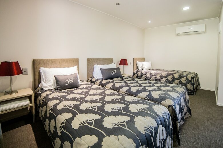 Marakura Deluxe Motels