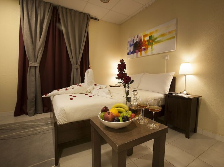 Palms Lily Hotel Suites