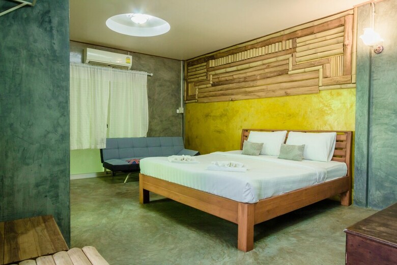 Hotel Riverpool Resort