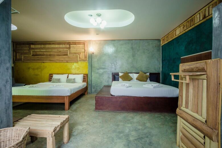 Hotel Riverpool Resort