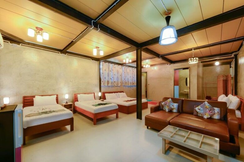 Hotel Riverpool Resort