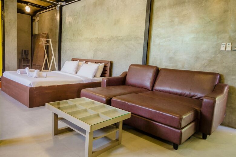 Hotel Riverpool Resort