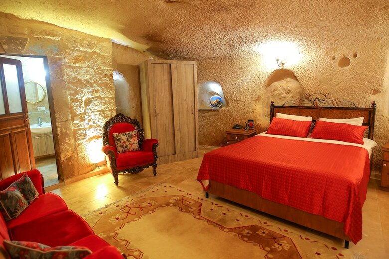 Bedrock Cave Hotel -adults Only