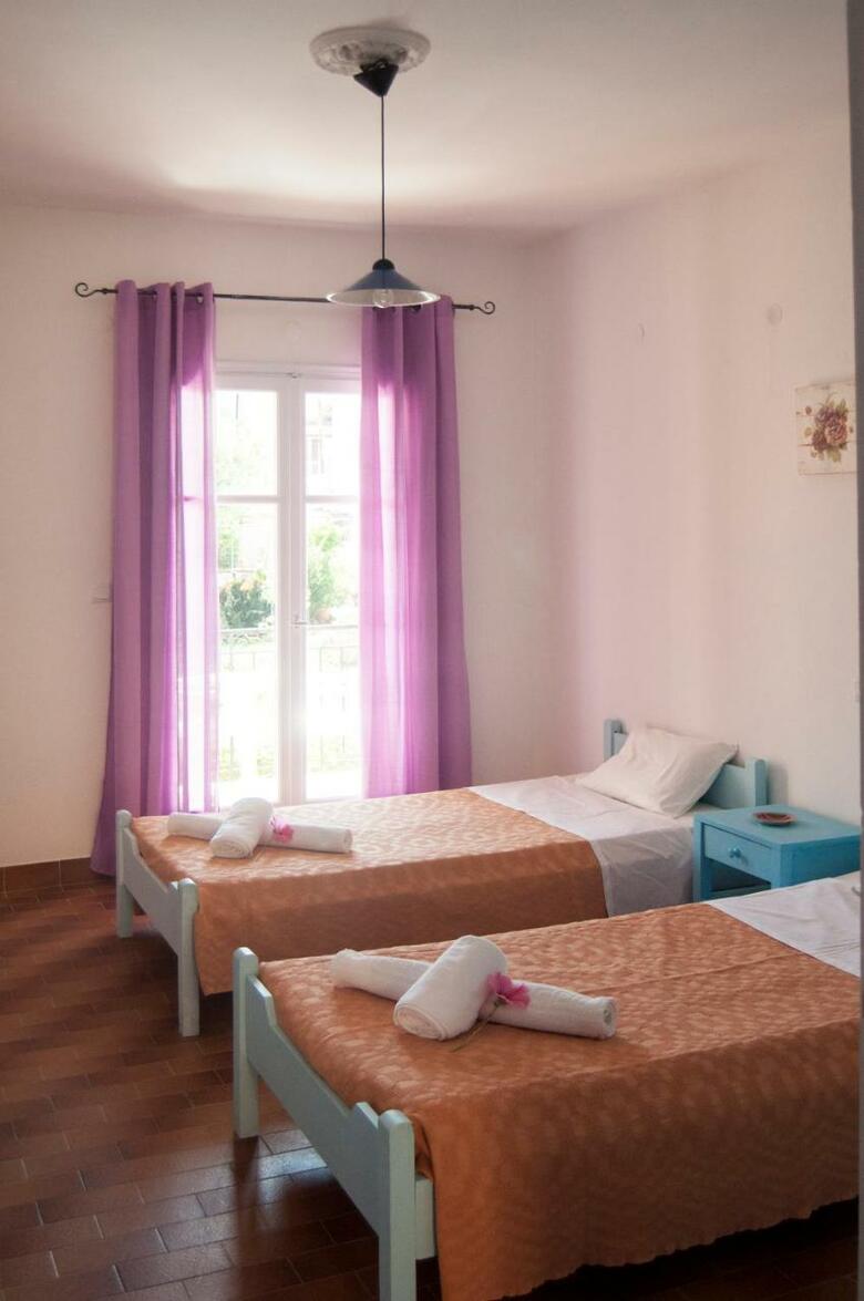 Maria's Apartments