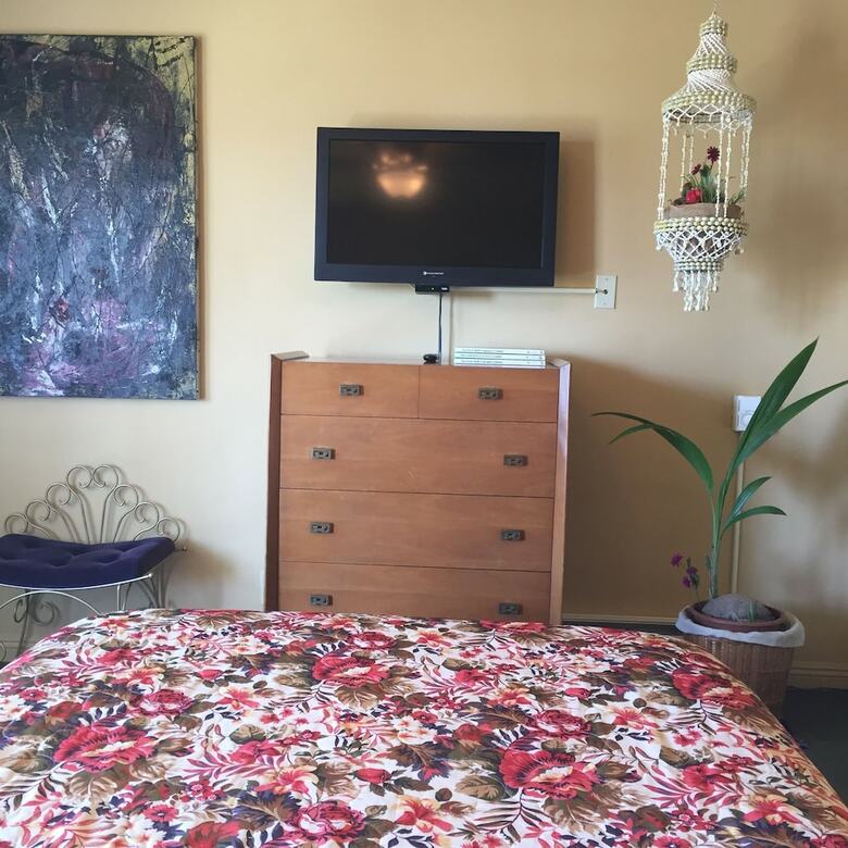 C-vu Motel