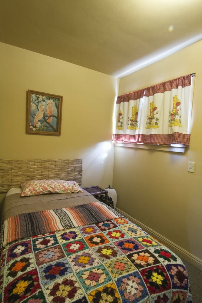C-vu Motel