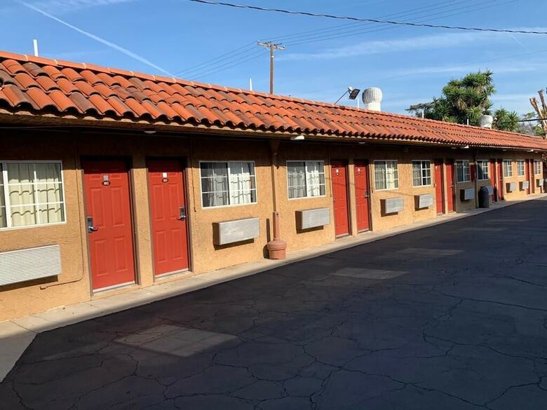 Motel Uptown Inn