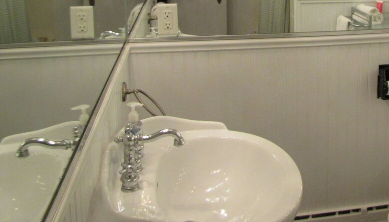 Hotel Monroe House Executive Suites