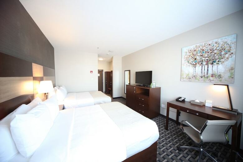 Hotel Wyndham Garden Edmonton Airport