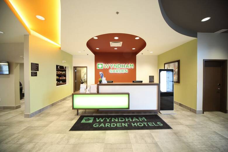 Hotel Wyndham Garden Edmonton Airport