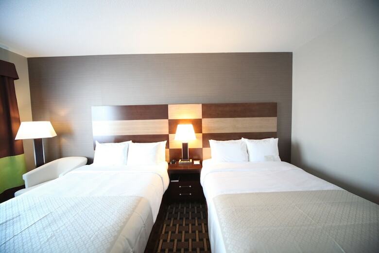 Hotel Wyndham Garden Edmonton Airport