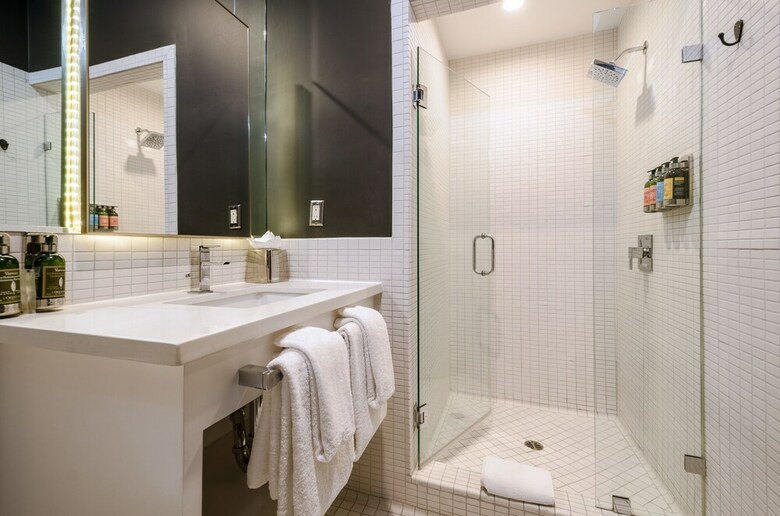 Tuck Hotel