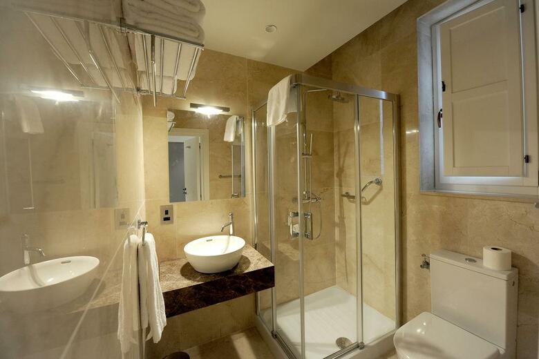De Vilhena Boutique Hotel