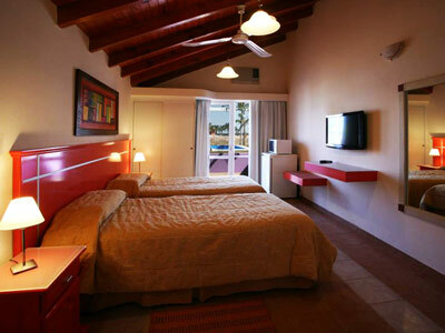 Hotel Marina House Caba�as