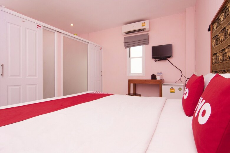 Hotel Oyo Baan Taklom Chomtalay