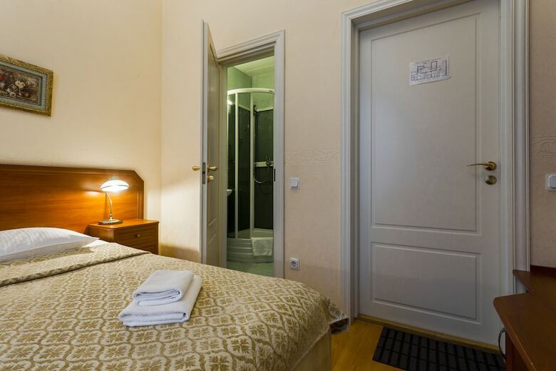 Hotel Baskov Guesthouse
