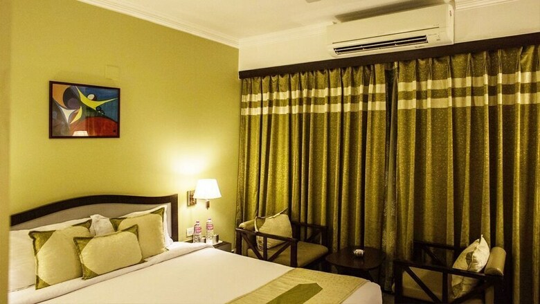 Hotel Capitol Residency