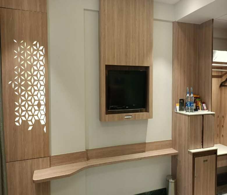 Hotel Capitol Residency