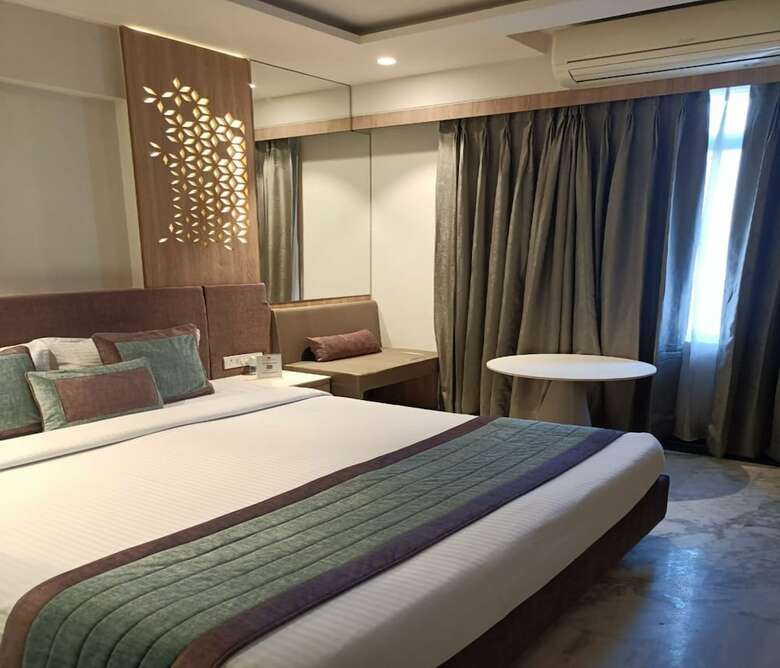 Hotel Capitol Residency