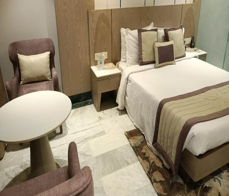 Hotel Capitol Residency