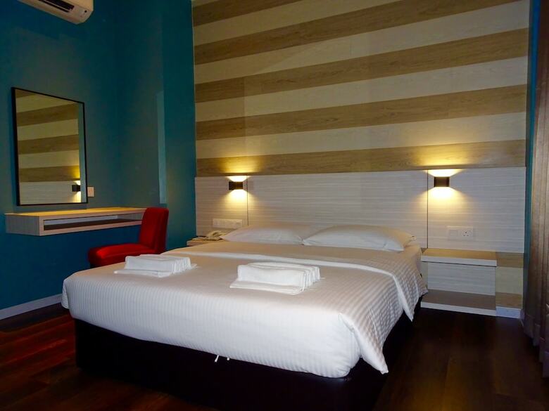 Bayfront Hotel