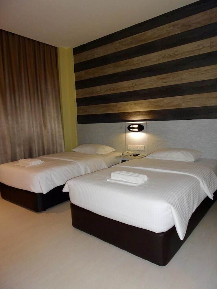 Bayfront Hotel