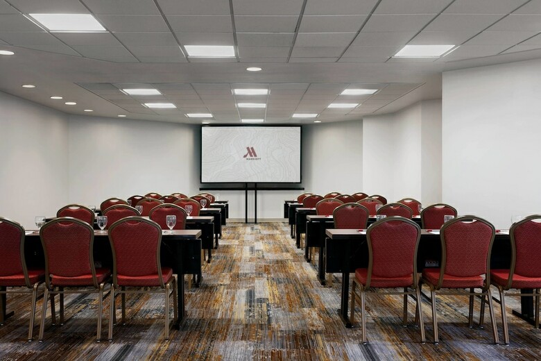 Hotel Des Moines Marriott Downtown